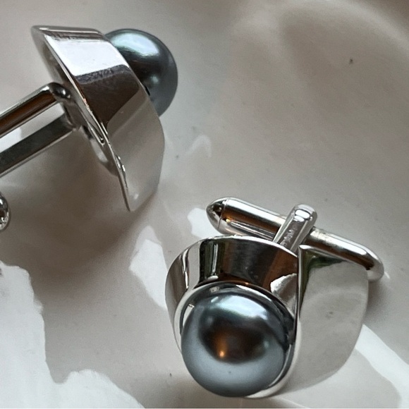 Vintage Swank MCM Grey Pearl Asymmetrical Swirl White Gold Plated Cuff Links - Picture 6 of 7